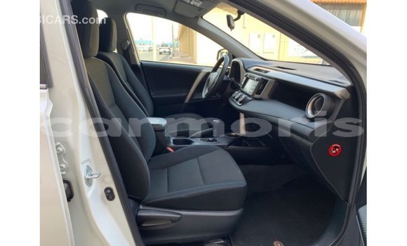 Buy Import Toyota HiAce White Truck in Import - Dubai in Agalega Islands Buy Import Toyota HiAce White Truck in Import - Dubai in Agalega Islands