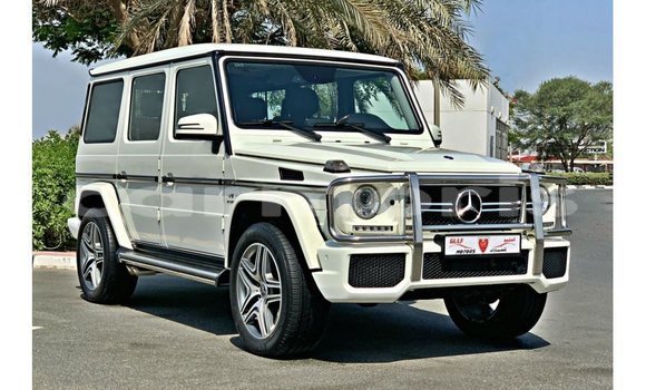 Acheter Import Voiture Mercedes-Benz 190 Blanc à Import - Dubai, Îles Agalega