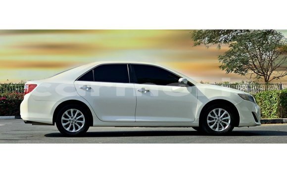 Buy Import Toyota Camry White Car in Import - Dubai in Agalega Islands Buy Import Toyota Camry White Car in Import - Dubai in Agalega Islands