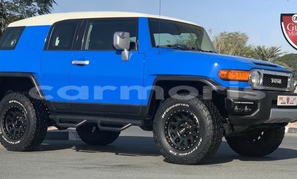 Buy Import Toyota FJ Cruiser Blue Car in Import - Dubai in Agalega Islands