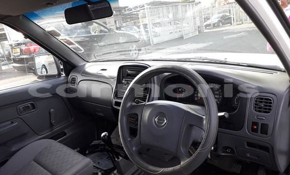 Buy Used Nissan Navara White Car in Vacoas–Phoenix in Plaines Wilhems District Buy Used Nissan Navara White Car in Vacoas–Phoenix in Plaines Wilhems District