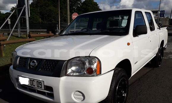 Buy Used Nissan Navara White Car in Vacoas–Phoenix in Plaines Wilhems District Buy Used Nissan Navara White Car in Vacoas–Phoenix in Plaines Wilhems District