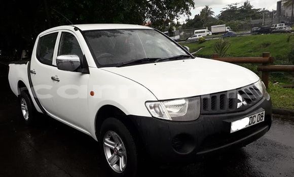 Buy Used Mitsubishi Montero Sport White Car in Vacoas–Phoenix in Plaines Wilhems District Buy Used Mitsubishi Montero Sport White Car in Vacoas–Phoenix in Plaines Wilhems District