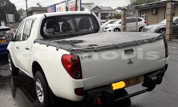 Buy Used Mitsubishi Montero Sport White Car in Vacoas–Phoenix in Plaines Wilhems District Buy Used Mitsubishi Montero Sport White Car in Vacoas–Phoenix in Plaines Wilhems District