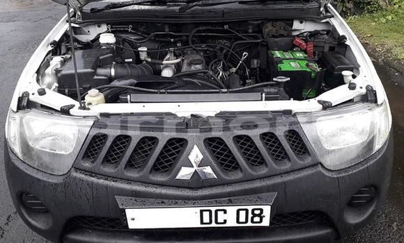 Buy Used Mitsubishi Montero Sport White Car in Vacoas–Phoenix in Plaines Wilhems District Buy Used Mitsubishi Montero Sport White Car in Vacoas–Phoenix in Plaines Wilhems District