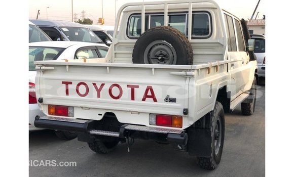 Buy Import Toyota Land Cruiser White Car in Import - Dubai in Agalega Islands Buy Import Toyota Land Cruiser White Car in Import - Dubai in Agalega Islands