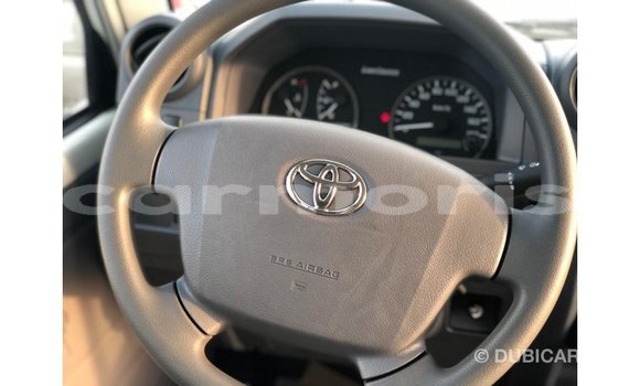 Buy Import Toyota Land Cruiser White Car in Import - Dubai in Agalega Islands Buy Import Toyota Land Cruiser White Car in Import - Dubai in Agalega Islands