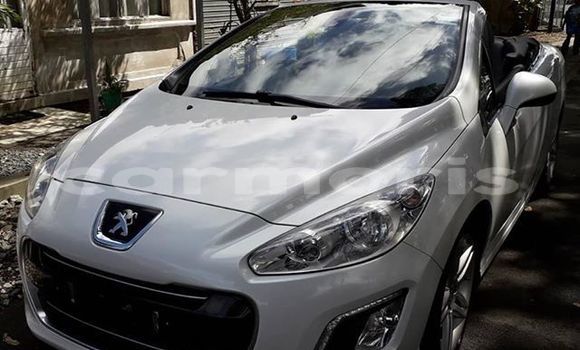 Buy Used Peugeot 308 White Car in Vacoas–Phoenix in Plaines Wilhems District Buy Used Peugeot 308 White Car in Vacoas–Phoenix in Plaines Wilhems District