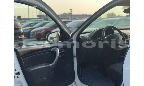 Buy Import Renault Duster White Car in Import - Dubai in Agalega Islands Buy Import Renault Duster White Car in Import - Dubai in Agalega Islands