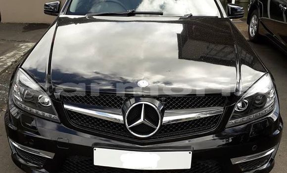 Buy Used Mercedes-Benz C-klasse Black Car in Vacoas–Phoenix in Plaines Wilhems District