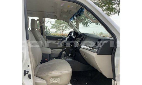 Buy Import Mitsubishi Pajero White Car in Import - Dubai in Agalega Islands Buy Import Mitsubishi Pajero White Car in Import - Dubai in Agalega Islands