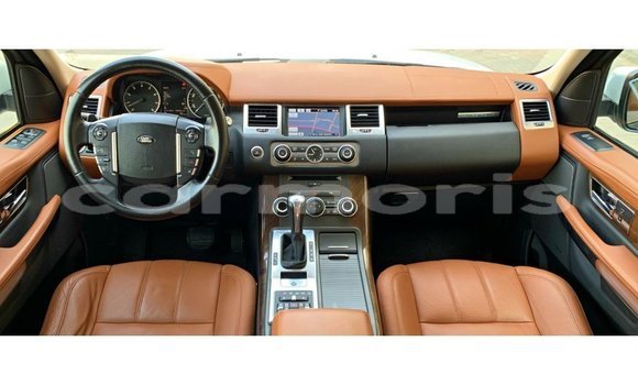 Buy Import Land Rover Range Rover White Car in Import - Dubai in Agalega Islands Buy Import Land Rover Range Rover White Car in Import - Dubai in Agalega Islands