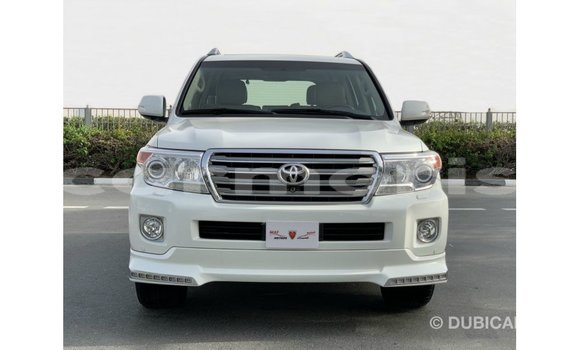 Buy Import Toyota Land Cruiser White Car in Import - Dubai in Agalega Islands Buy Import Toyota Land Cruiser White Car in Import - Dubai in Agalega Islands