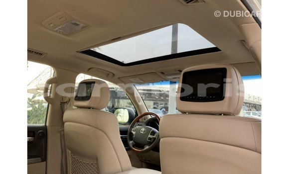Buy Import Toyota Land Cruiser White Car in Import - Dubai in Agalega Islands Buy Import Toyota Land Cruiser White Car in Import - Dubai in Agalega Islands