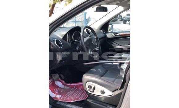 Buy Import Mercedes-Benz 190 Other Car in Import - Dubai in Agalega Islands Buy Import Mercedes-Benz 190 Other Car in Import - Dubai in Agalega Islands