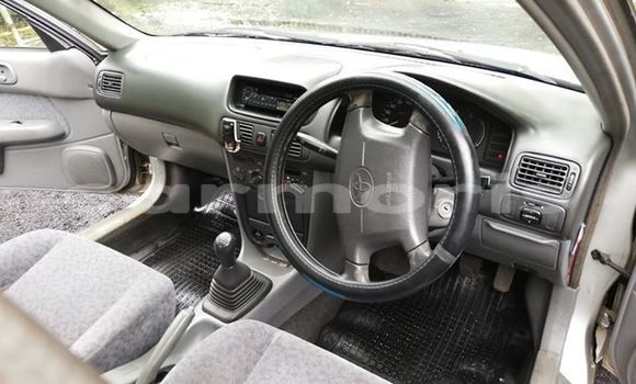 Acheter Occasion Voiture Toyota Corolla Gris à Flacq central, Flacq Acheter Occasion Voiture Toyota Corolla Gris à Flacq central, Flacq