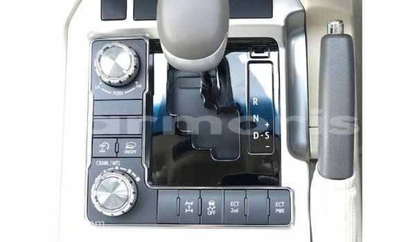 Buy Import Toyota Land Cruiser White Car in Import - Dubai in Agalega Islands Buy Import Toyota Land Cruiser White Car in Import - Dubai in Agalega Islands