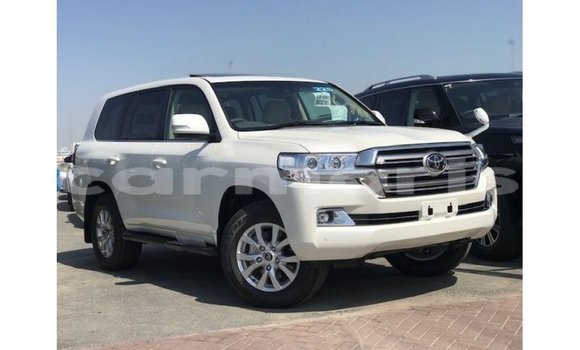 Buy Import Toyota Land Cruiser White Car in Import - Dubai in Agalega Islands Buy Import Toyota Land Cruiser White Car in Import - Dubai in Agalega Islands
