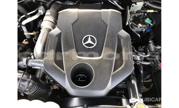 Acheter Import Voiture Mercedes-Benz 250 Noir à Import - Dubai, Îles Agalega Acheter Import Voiture Mercedes-Benz 250 Noir à Import - Dubai, Îles Agalega