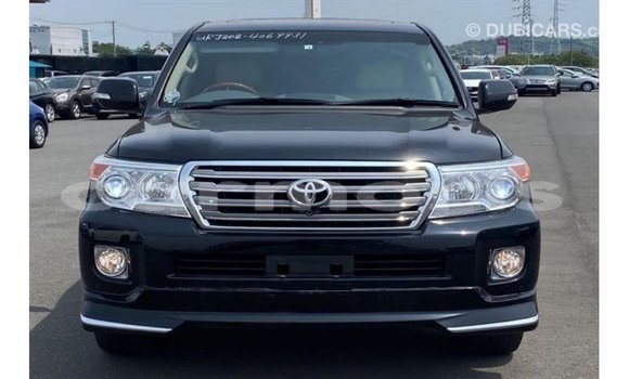 Acheter Import Voiture Toyota Land Cruiser Noir à Import - Dubai, Îles Agalega Acheter Import Voiture Toyota Land Cruiser Noir à Import - Dubai, Îles Agalega