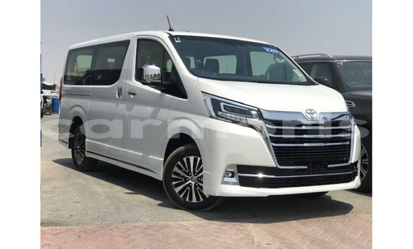 Acheter Import Voiture Toyota Granvia Blanc à Import - Dubai, Îles Agalega Acheter Import Voiture Toyota Granvia Blanc à Import - Dubai, Îles Agalega