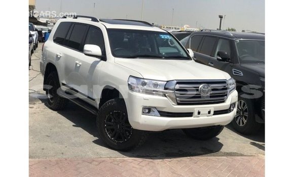 Acheter Import Voiture Toyota Land Cruiser Blanc à Import - Dubai, Îles Agalega Acheter Import Voiture Toyota Land Cruiser Blanc à Import - Dubai, Îles Agalega