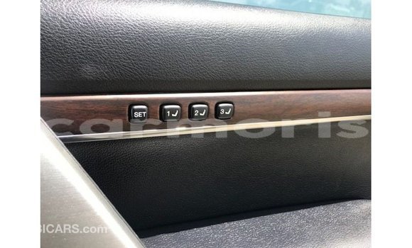 Acheter Import Voiture Toyota Land Cruiser Blanc à Import - Dubai, Îles Agalega Acheter Import Voiture Toyota Land Cruiser Blanc à Import - Dubai, Îles Agalega