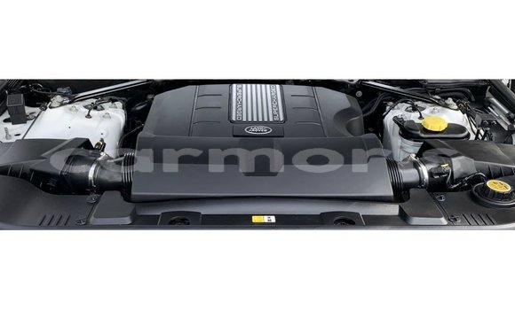 Acheter Import Voiture Land Rover Range Rover Blanc à Import - Dubai, Îles Agalega Acheter Import Voiture Land Rover Range Rover Blanc à Import - Dubai, Îles Agalega