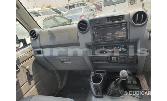 Buy Import Toyota Land Cruiser White Car in Import - Dubai in Agalega Islands Buy Import Toyota Land Cruiser White Car in Import - Dubai in Agalega Islands