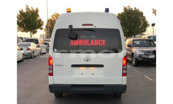 Acheter Import Voiture Toyota Hiace Blanc à Import - Dubai, Îles Agalega Acheter Import Voiture Toyota Hiace Blanc à Import - Dubai, Îles Agalega