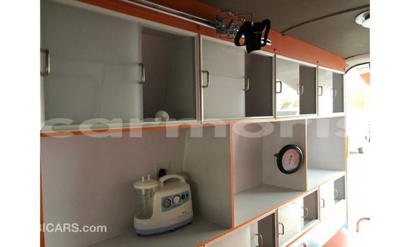 Acheter Import Voiture Toyota Hiace Blanc à Import - Dubai, Îles Agalega Acheter Import Voiture Toyota Hiace Blanc à Import - Dubai, Îles Agalega