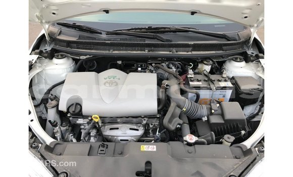 Acheter Import Utilitaire Toyota DA Blanc à Import - Dubai, Îles Agalega Acheter Import Utilitaire Toyota DA Blanc à Import - Dubai, Îles Agalega