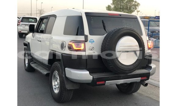 Buy Import Toyota FJ Cruiser White Car in Import - Dubai in Agalega Islands Buy Import Toyota FJ Cruiser White Car in Import - Dubai in Agalega Islands