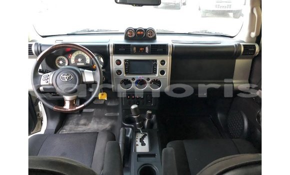 Buy Import Toyota FJ Cruiser White Car in Import - Dubai in Agalega Islands Buy Import Toyota FJ Cruiser White Car in Import - Dubai in Agalega Islands