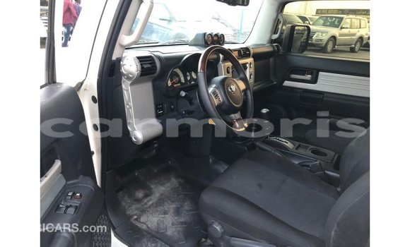 Buy Import Toyota FJ Cruiser White Car in Import - Dubai in Agalega Islands Buy Import Toyota FJ Cruiser White Car in Import - Dubai in Agalega Islands