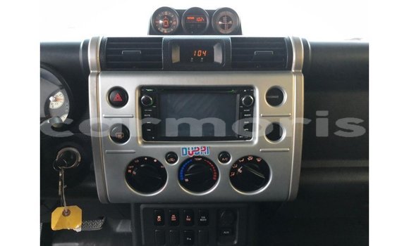 Buy Import Toyota FJ Cruiser White Car in Import - Dubai in Agalega Islands Buy Import Toyota FJ Cruiser White Car in Import - Dubai in Agalega Islands