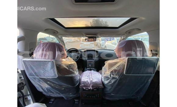 Acheter Import Utilitaire Toyota DA Blanc à Import - Dubai, Îles Agalega Acheter Import Utilitaire Toyota DA Blanc à Import - Dubai, Îles Agalega