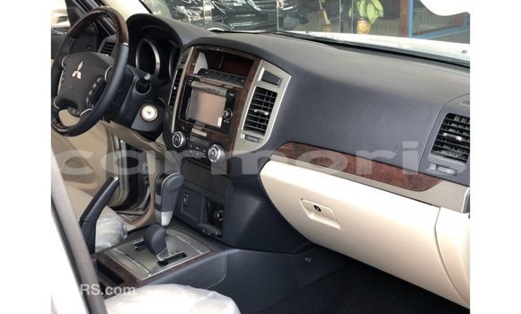 Buy Import Mitsubishi Pajero Other Car in Import - Dubai in Agalega Islands Buy Import Mitsubishi Pajero Other Car in Import - Dubai in Agalega Islands