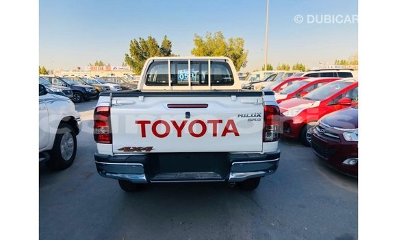 Buy Import Toyota Hilux White Car in Import - Dubai in Agalega Islands Buy Import Toyota Hilux White Car in Import - Dubai in Agalega Islands