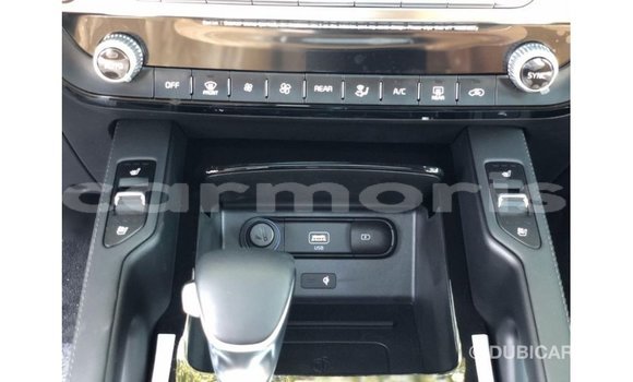 Buy Import Kia Carens White Car in Import - Dubai in Agalega Islands Buy Import Kia Carens White Car in Import - Dubai in Agalega Islands