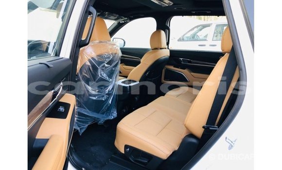 Buy Import Kia Carens White Car in Import - Dubai in Agalega Islands Buy Import Kia Carens White Car in Import - Dubai in Agalega Islands