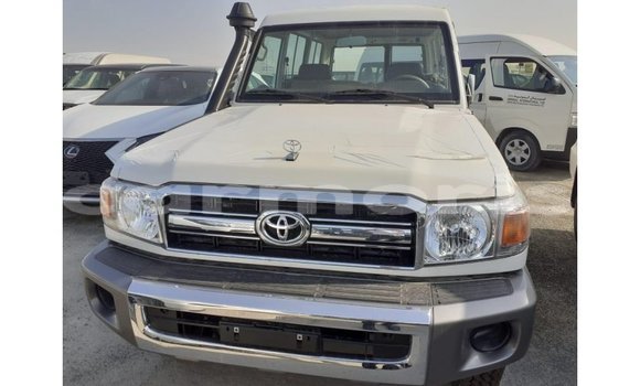 Buy Import Toyota Land Cruiser White Car in Import - Dubai in Agalega Islands Buy Import Toyota Land Cruiser White Car in Import - Dubai in Agalega Islands