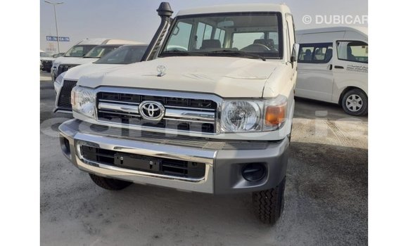 Buy Import Toyota Land Cruiser White Car in Import - Dubai in Agalega Islands Buy Import Toyota Land Cruiser White Car in Import - Dubai in Agalega Islands