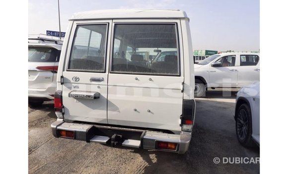 Buy Import Toyota Land Cruiser White Car in Import - Dubai in Agalega Islands Buy Import Toyota Land Cruiser White Car in Import - Dubai in Agalega Islands