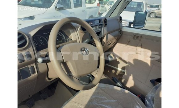 Buy Import Toyota Land Cruiser White Car in Import - Dubai in Agalega Islands Buy Import Toyota Land Cruiser White Car in Import - Dubai in Agalega Islands