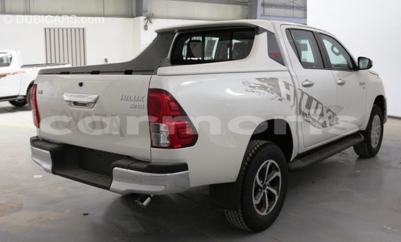 Buy Import Toyota Hilux White Car in Import - Dubai in Agalega Islands Buy Import Toyota Hilux White Car in Import - Dubai in Agalega Islands