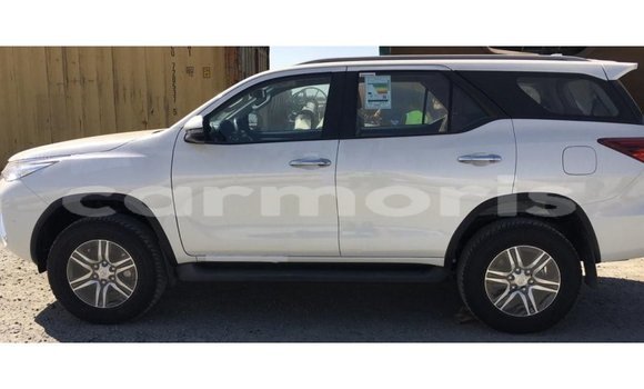 Buy Import Toyota Fortuner White Car in Import - Dubai in Agalega Islands Buy Import Toyota Fortuner White Car in Import - Dubai in Agalega Islands