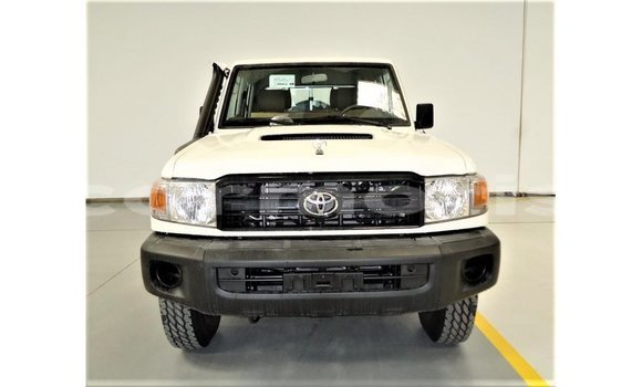 Buy Import Toyota Land Cruiser White Car in Import - Dubai in Agalega Islands Buy Import Toyota Land Cruiser White Car in Import - Dubai in Agalega Islands