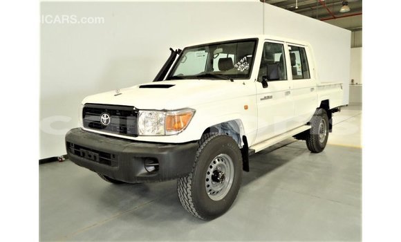 Buy Import Toyota Land Cruiser White Car in Import - Dubai in Agalega Islands Buy Import Toyota Land Cruiser White Car in Import - Dubai in Agalega Islands