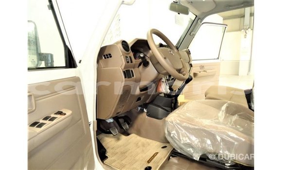 Buy Import Toyota Land Cruiser White Car in Import - Dubai in Agalega Islands Buy Import Toyota Land Cruiser White Car in Import - Dubai in Agalega Islands